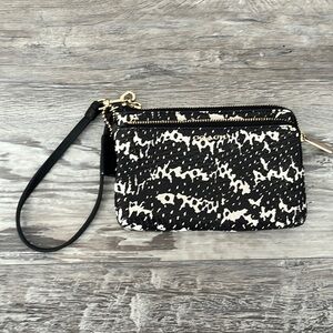 Coach Madison Black And White Python Felicia Zip Wristlet With Hang Tag